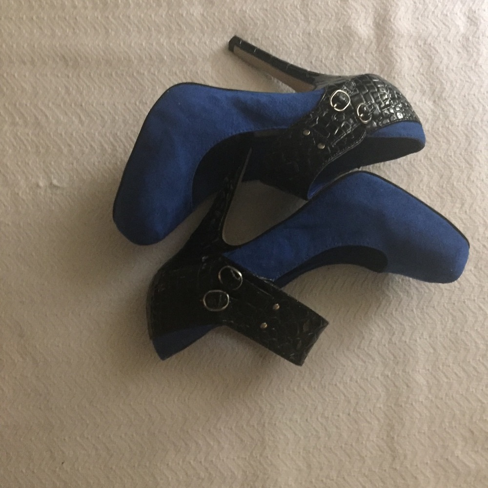 Shoes - Picture 2 of 2